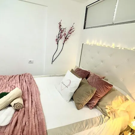 Flamingo Luxury Views By Deihu Experiences Lejlighed