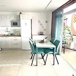 Flamingo Luxury Views By Deihu Experiences شقة بالم مار